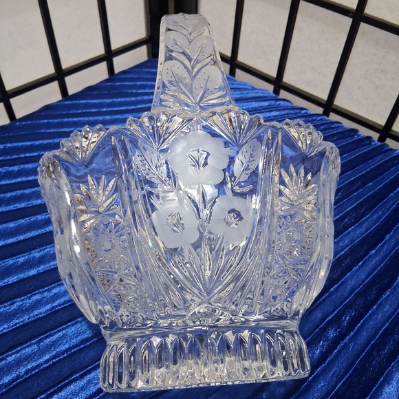 Elegant Crystal Basket with Floral Design - Picture 13 of 16